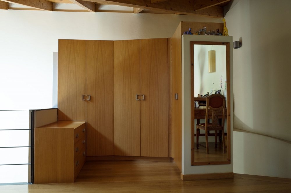 OAK WARDROBE