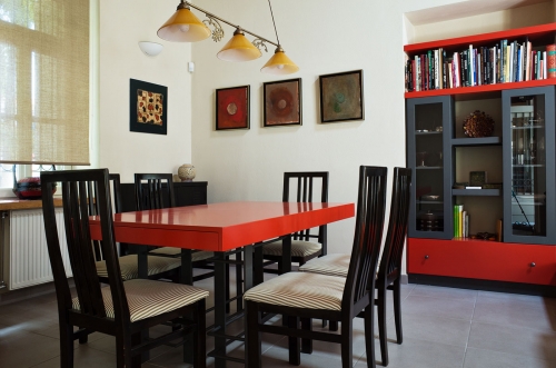 DINING TABLE - CABINET